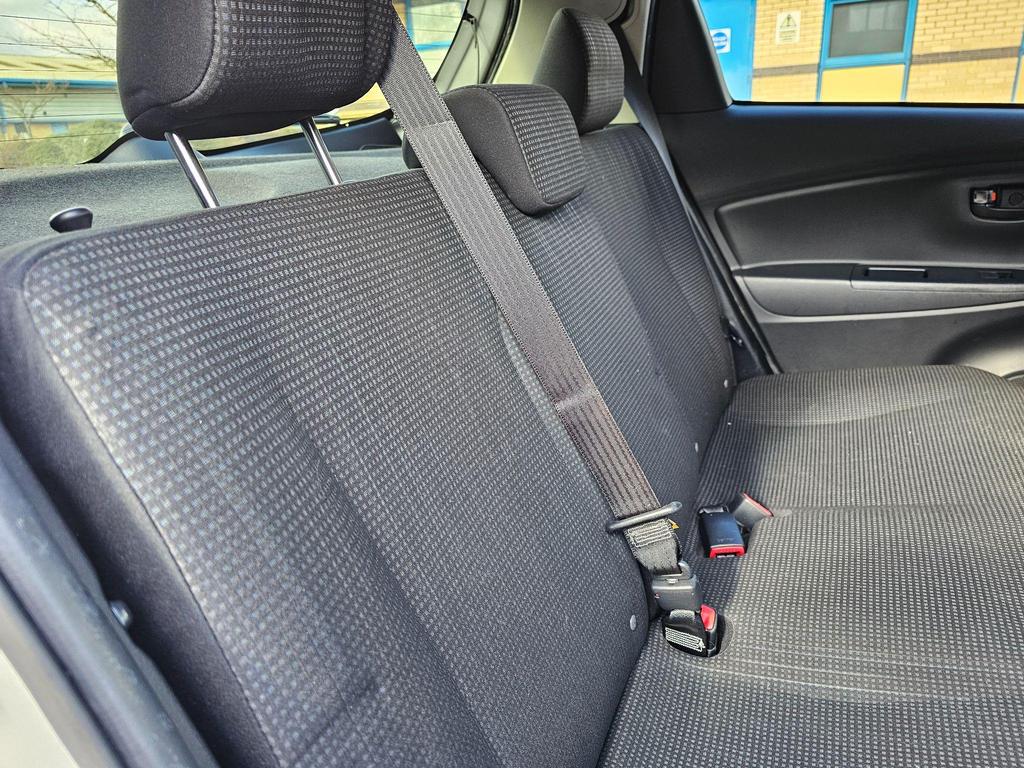 Toyota Yaris 1.5 VVT-i Icon CVT Euro 6 5dr