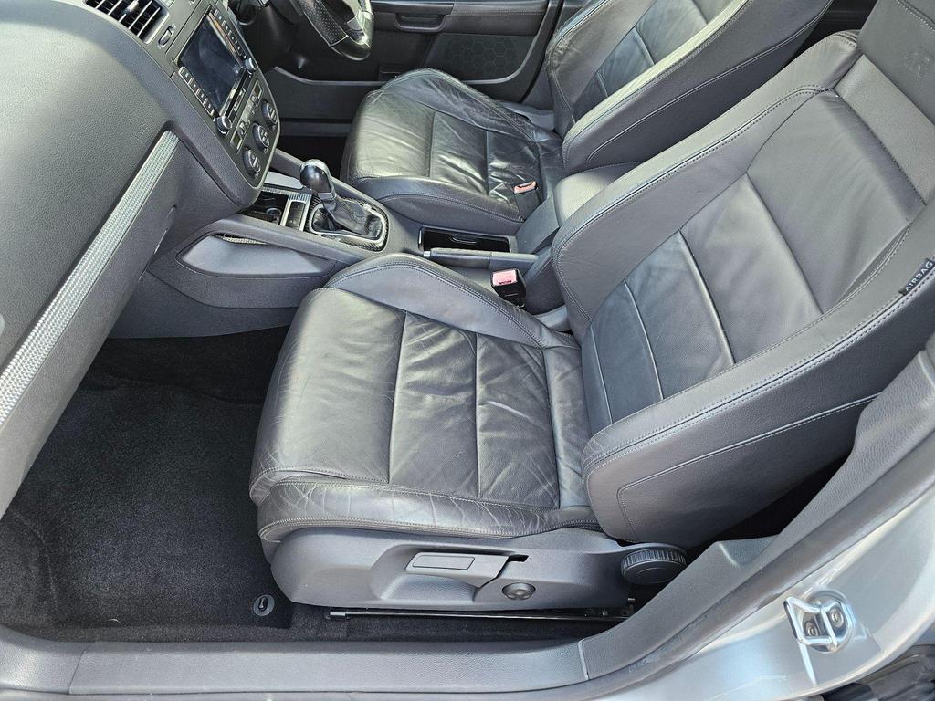 Volkswagen Golf 3.2 V6 R32 DSG 4Motion 5dr