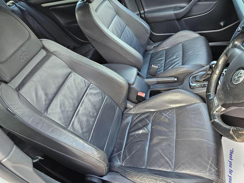 Volkswagen Golf 3.2 V6 R32 DSG 4Motion 5dr