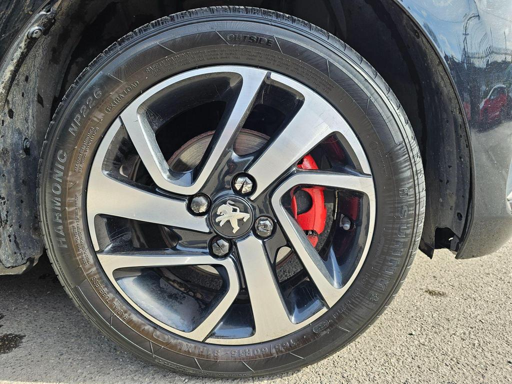 Peugeot 108 1.2 VTi PureTech Feline Euro 5 5dr