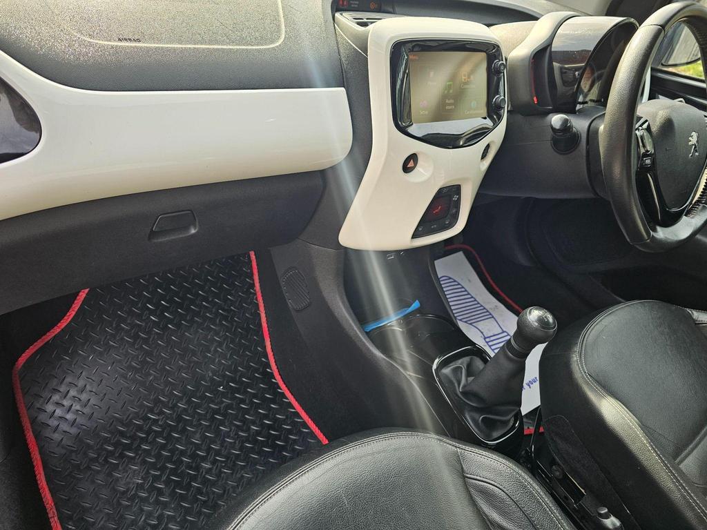 Peugeot 108 1.2 VTi PureTech Feline Euro 5 5dr