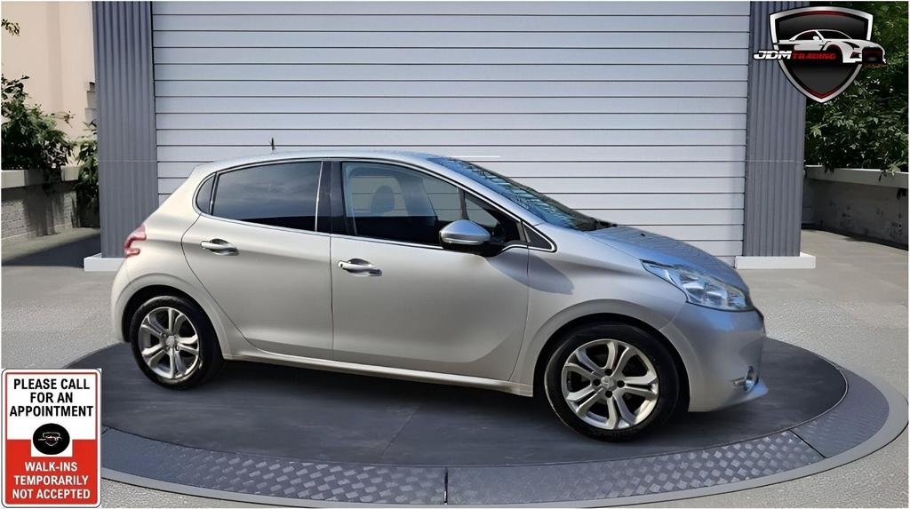 Peugeot 208 1.4 HDi Allure Euro 5 5dr