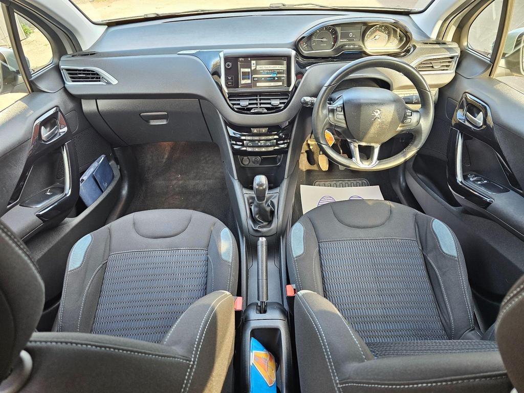 Peugeot 208 1.4 HDi Allure Euro 5 5dr