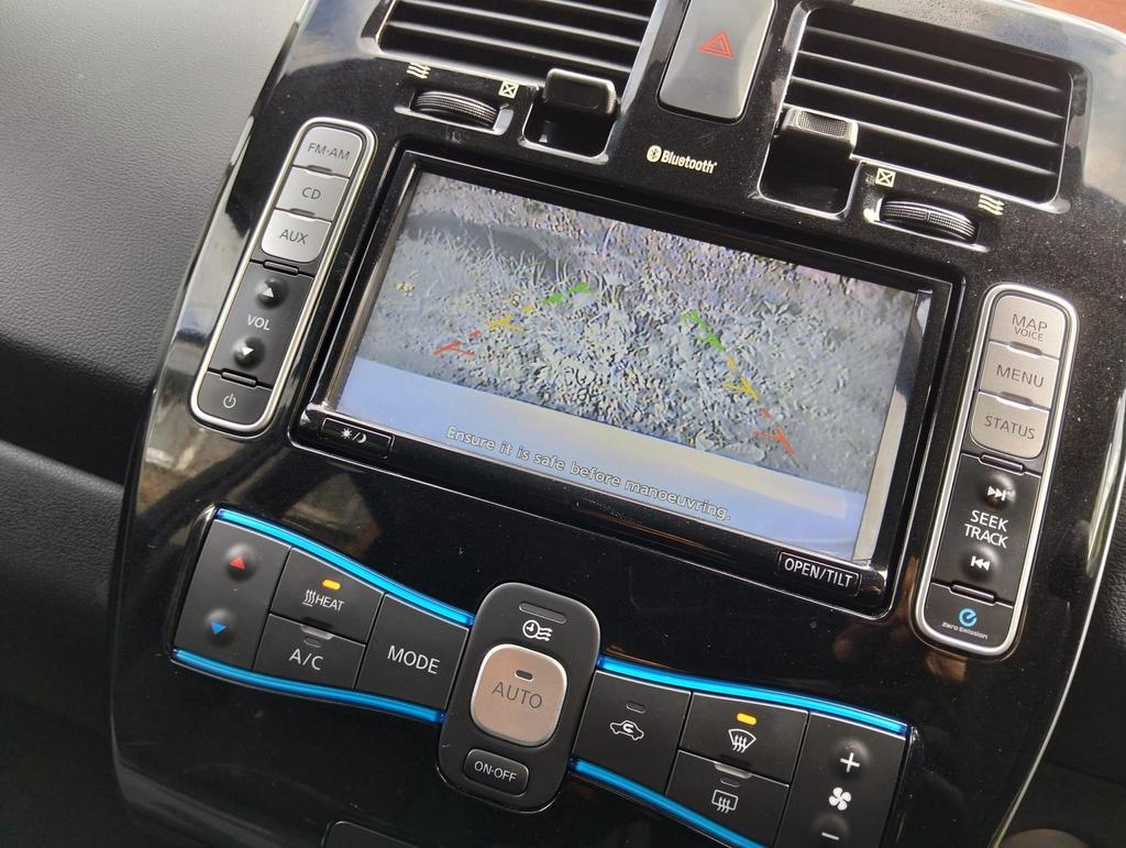 Nissan Leaf 24kWh Acenta Auto 5dr
