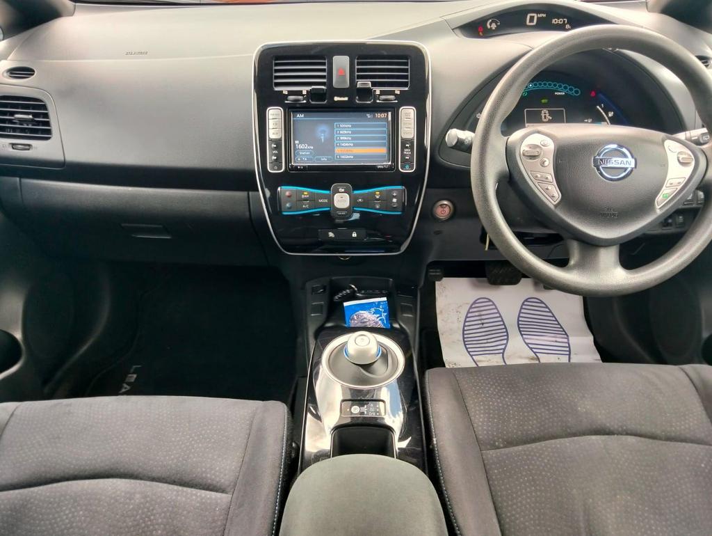 Nissan Leaf 24kWh Acenta Auto 5dr