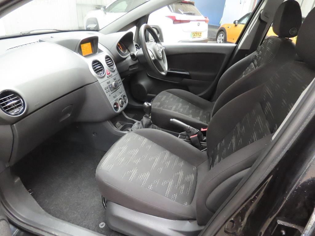 Vauxhall Corsa 1.2i EcoFLEX 16V Exclusiv Euro 5 (s/s) 5dr (A/C)