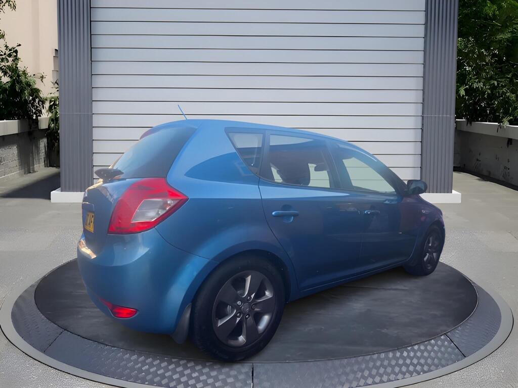 Kia Ceed 1.4 Strike Euro 4 5dr