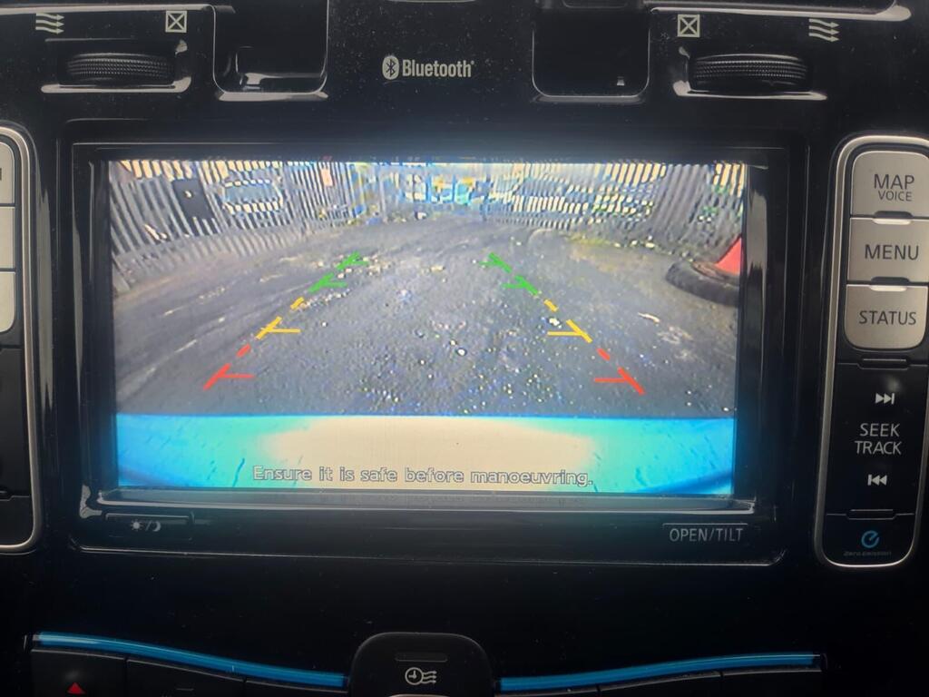 Nissan Leaf 24kWh Acenta Auto 5dr