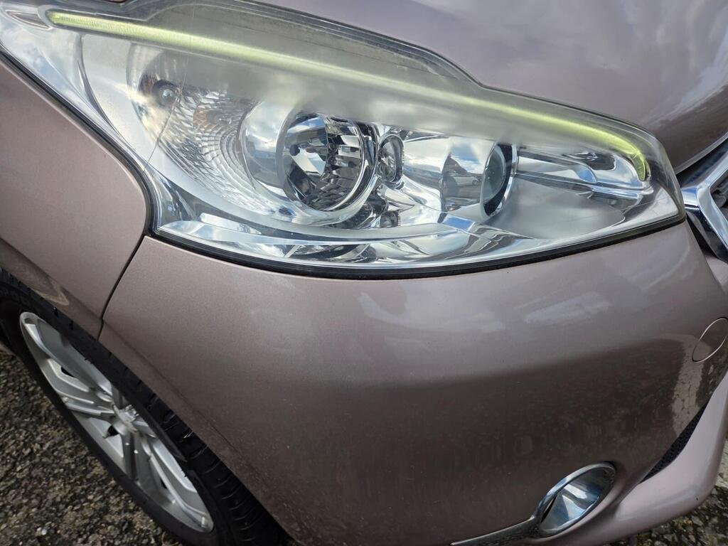 2013 Peugeot 208 1.4 HDi Allure Euro 5 5dr