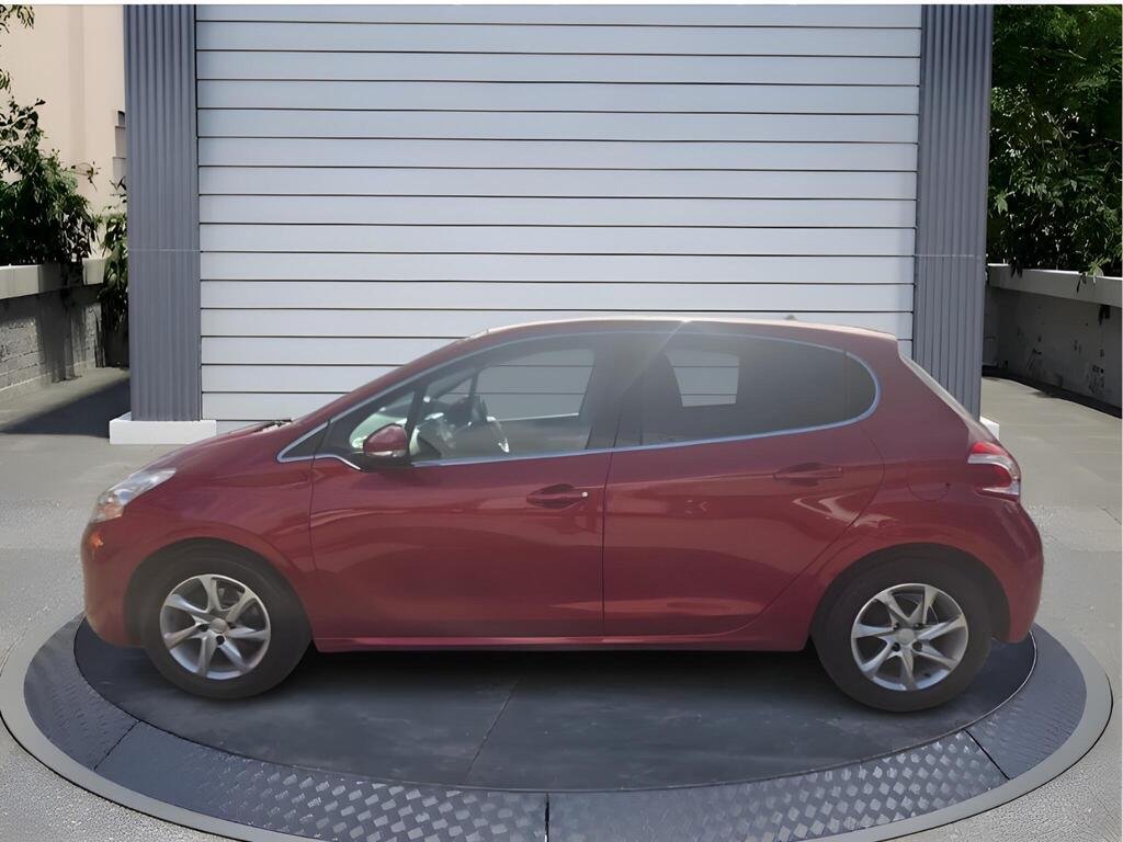 Peugeot 208 1.4 HDi Allure Euro 5 5dr