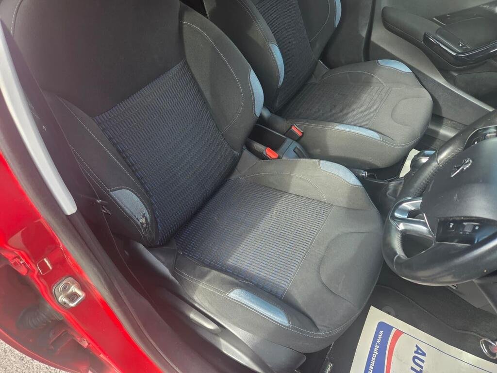 Peugeot 208 1.4 HDi Allure Euro 5 5dr