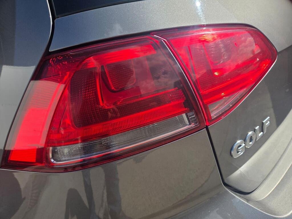 Volkswagen Golf 1.6 TDI BlueMotion Tech SE Euro 5 (s/s) 5dr