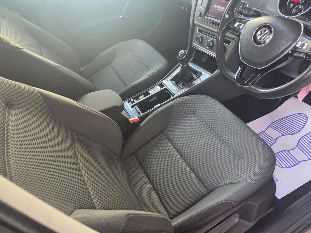 Volkswagen Golf 1.6 TDI BlueMotion Tech SE Euro 5 (s/s) 5dr