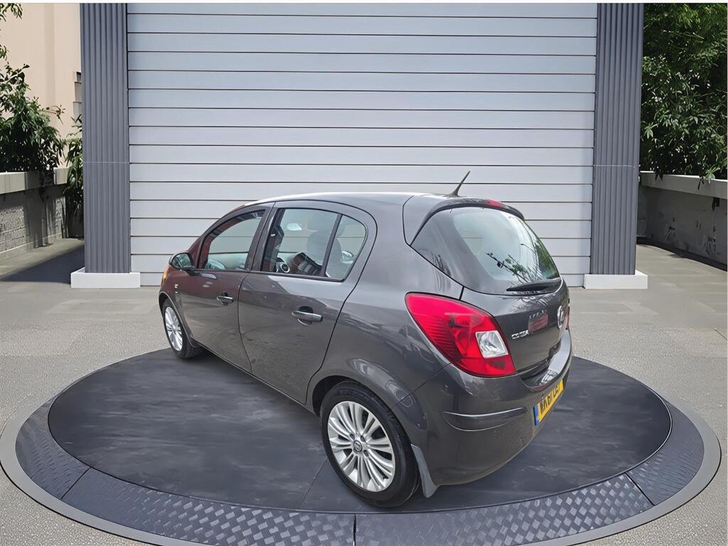 Vauxhall Corsa 1.4 16V SE Auto Euro 5 5dr