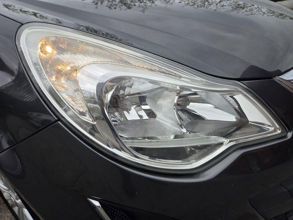 Vauxhall Corsa 1.4 16V SE Auto Euro 5 5dr