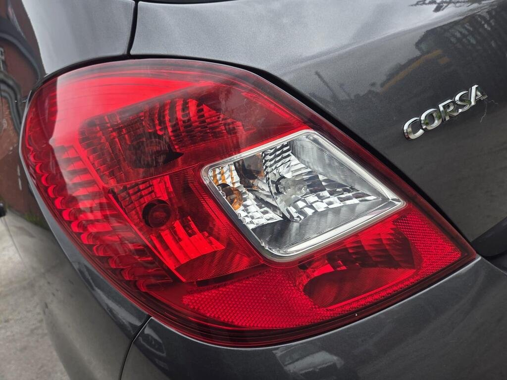 Vauxhall Corsa 1.4 16V SE Auto Euro 5 5dr