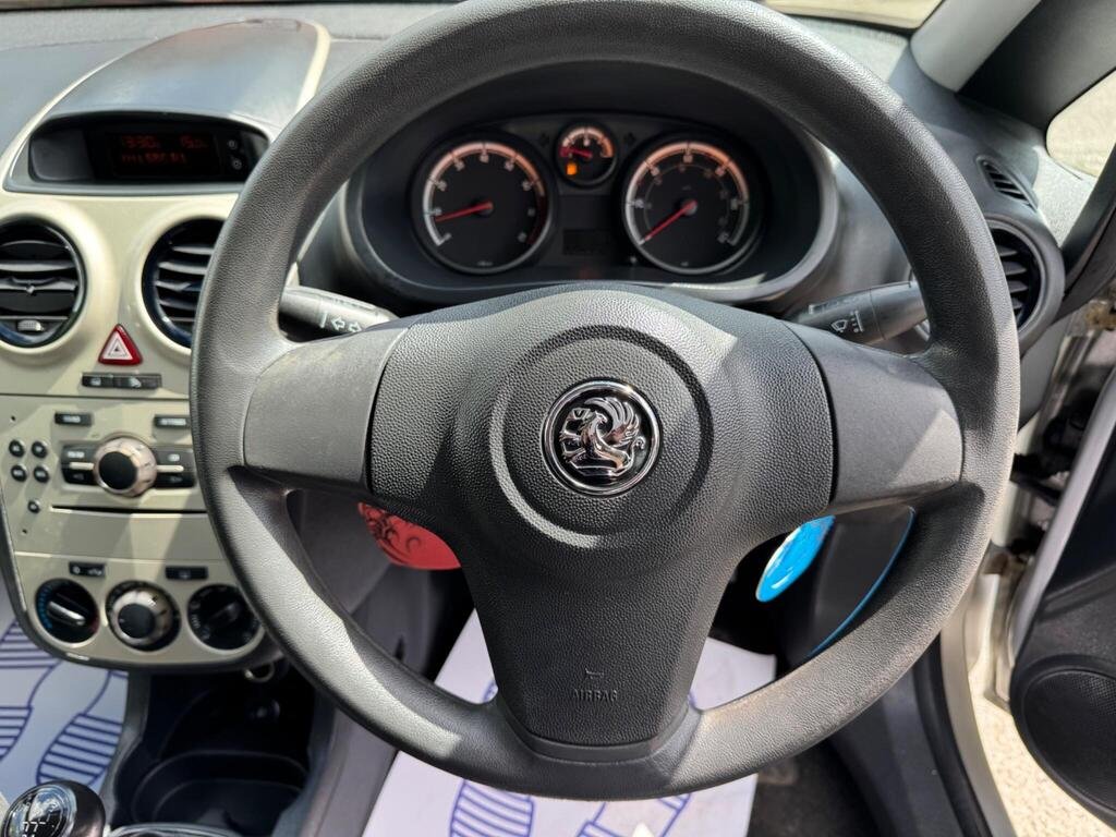 Vauxhall Corsa 1.2i 16v Life 5dr