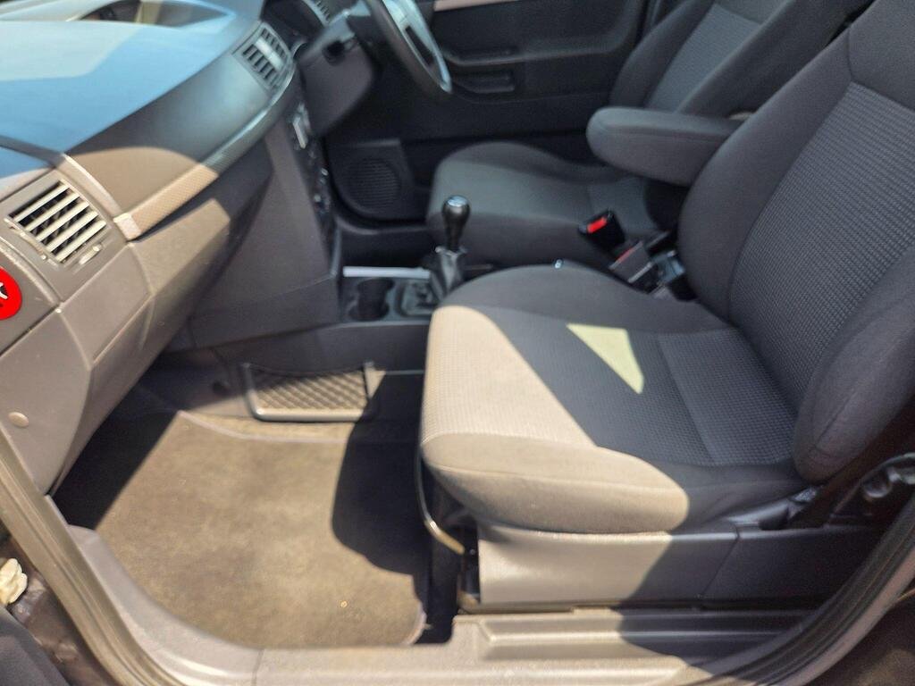 Vauxhall Meriva 1.6i 16v Club 5dr