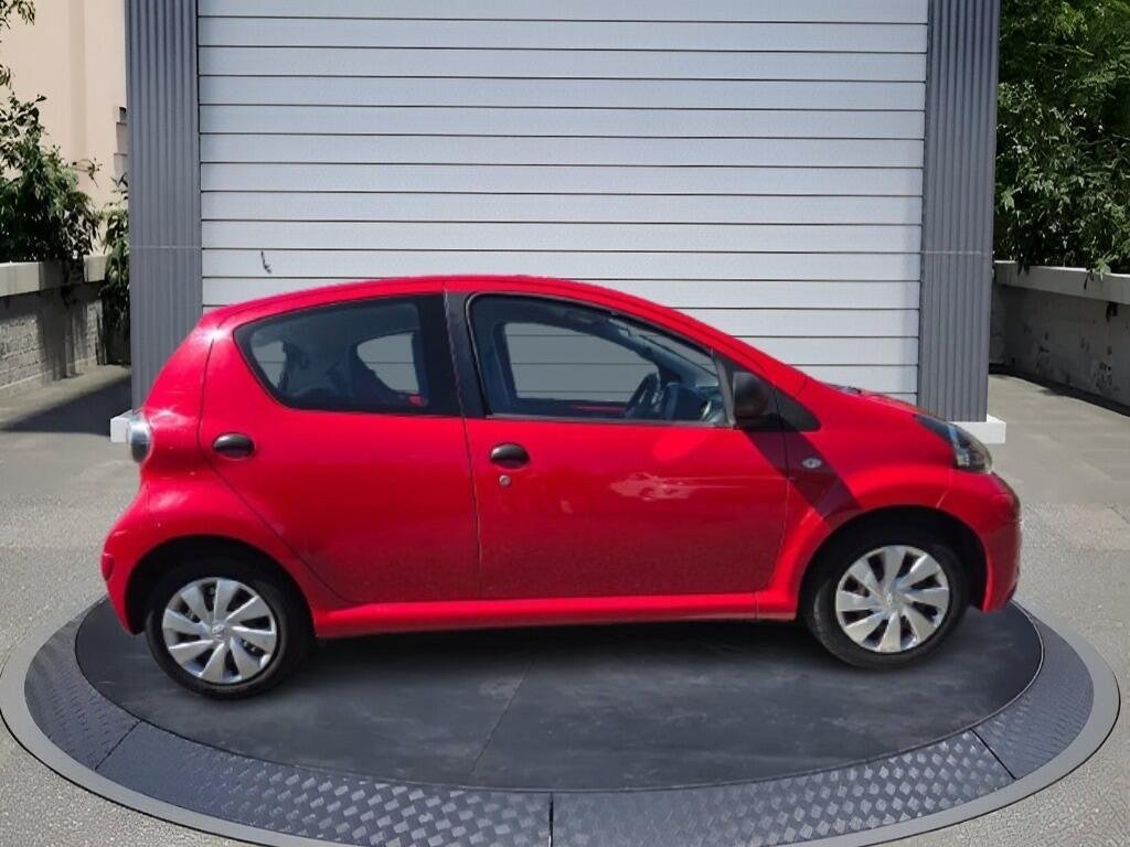 Toyota AYGO 1.0 VVT-i Euro 5 5dr