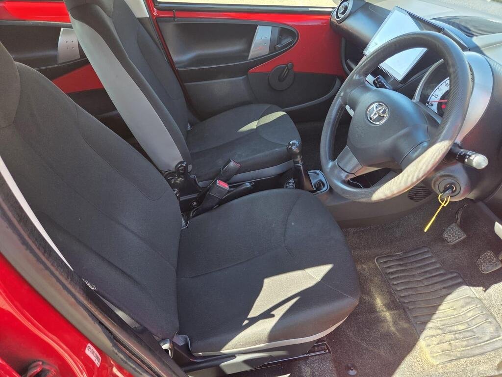 Toyota AYGO 1.0 VVT-i Euro 5 5dr