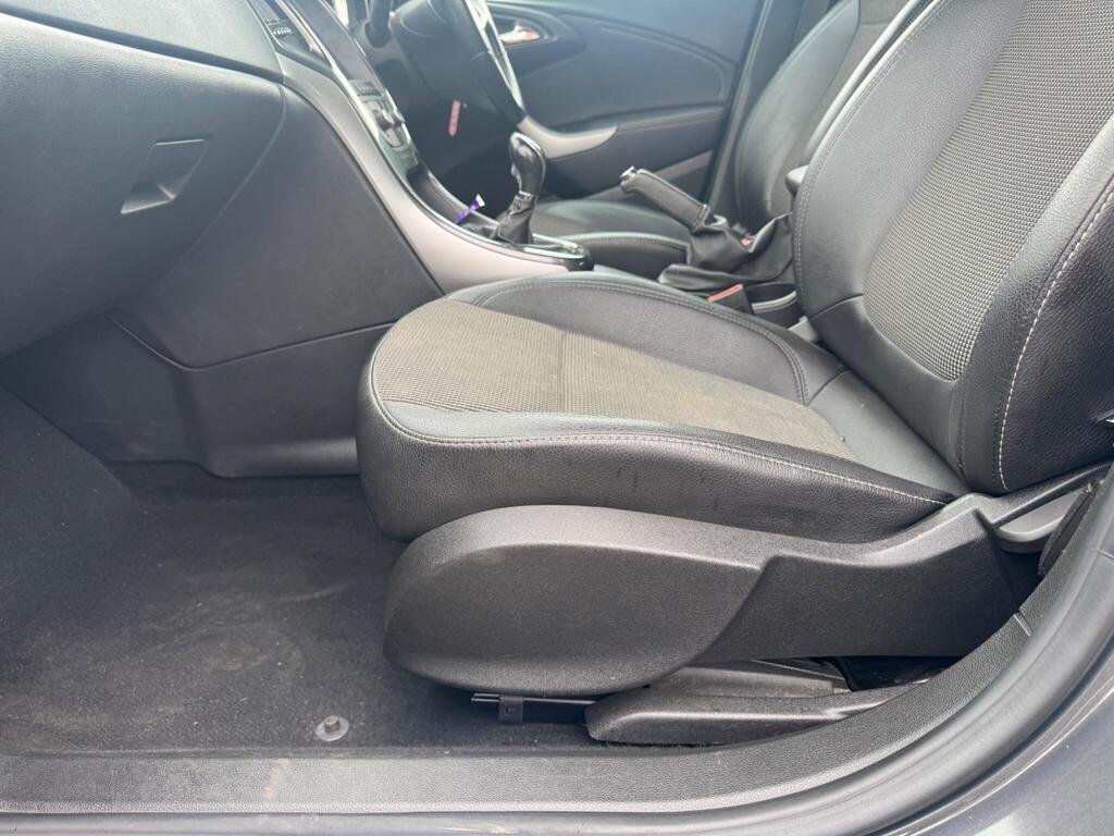 Vauxhall Astra 2.0 CDTi EcoFLEX SE Euro 5 (s/s) 5dr