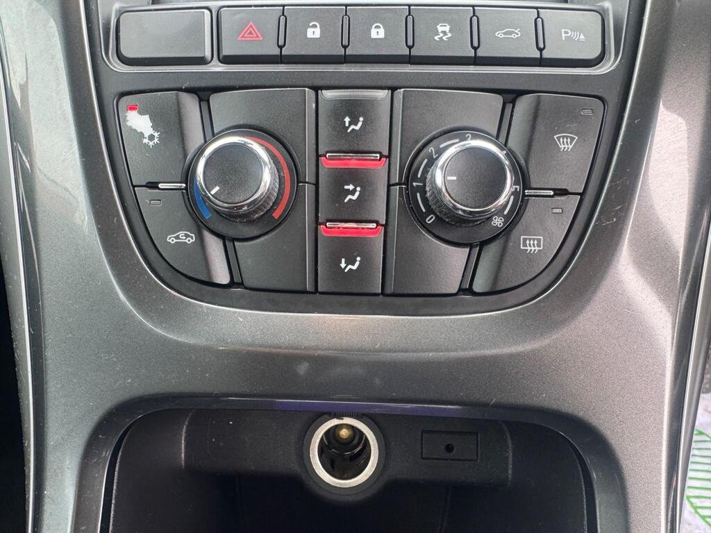 Vauxhall Astra 2.0 CDTi EcoFLEX SE Euro 5 (s/s) 5dr